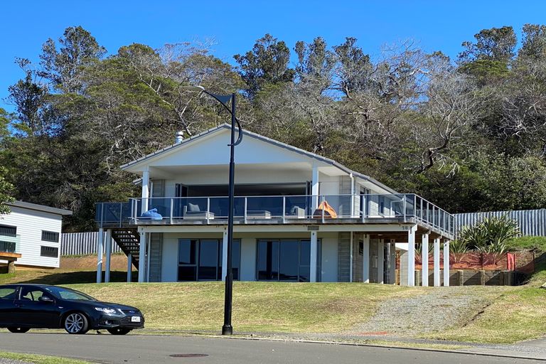 Photo of property in 18 Ross Place, Whiritoa, Whangamata, 3691