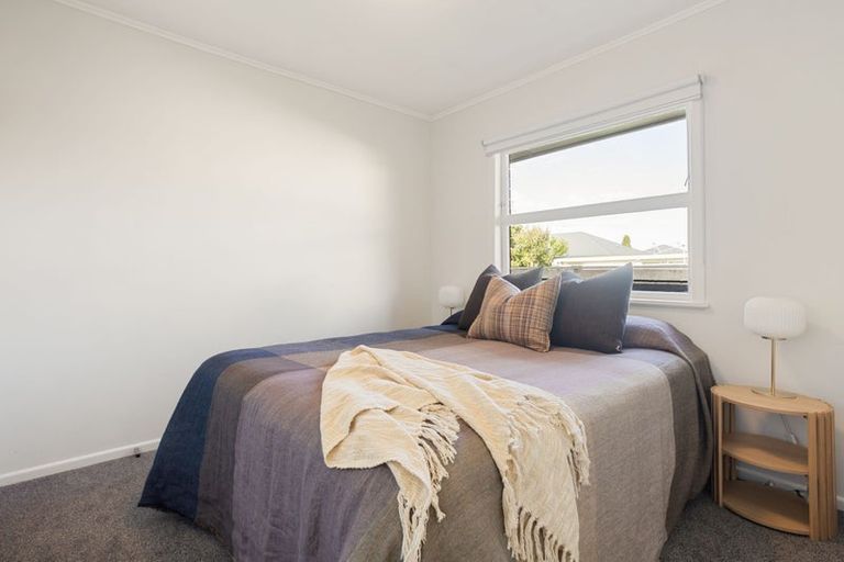 Photo of property in 2 Bowen Place, St Andrews, Hamilton, 3200