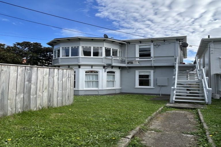 Photo of property in 5/15 Brougham Street, Mount Victoria, Wellington, 6011