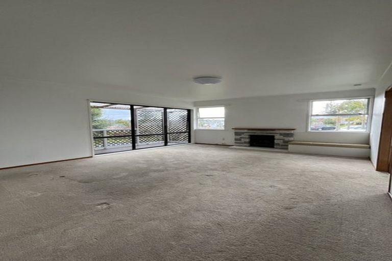 Photo of property in 32 Powrie Street, Glenfield, Auckland, 0629