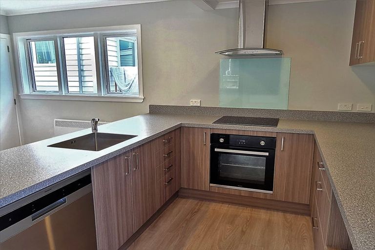 Photo of property in 15 Trent Street, Island Bay, Wellington, 6023