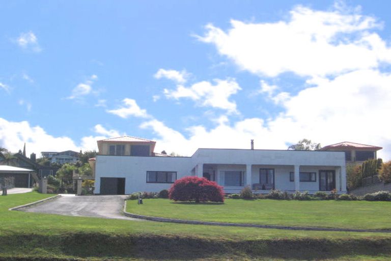 Photo of property in 168 Lake Terrace, Hilltop, Taupo, 3330