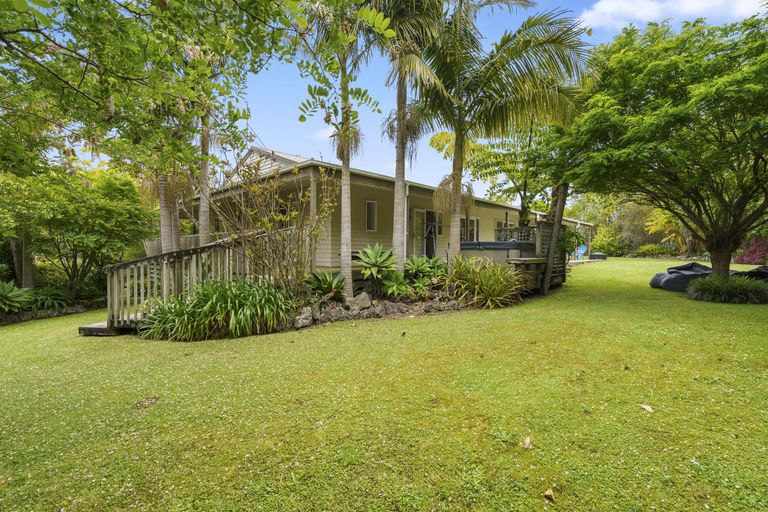 Photo of property in 11 Maraenui Drive, Kerikeri, 0293