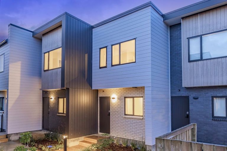 Photo of property in 67 Paetai Lane, Te Atatu Peninsula, 0610