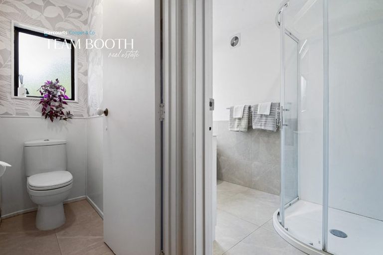 Photo of property in 2/29 Lancaster Road, Beach Haven, Auckland, 0626