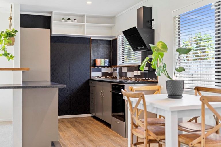Photo of property in 230b Gravatt Road, Papamoa Beach, Papamoa, 3118