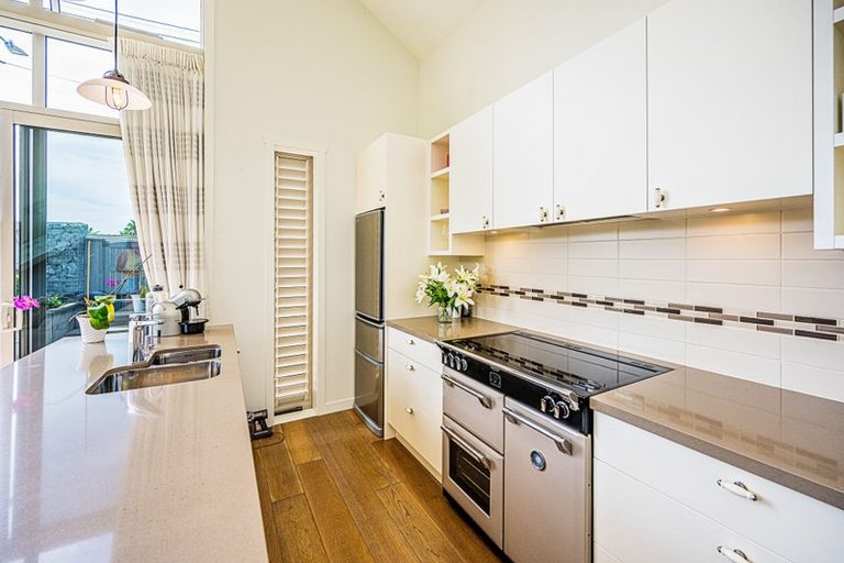 Photo of property in 9 Wharf Road, Albany, Auckland, 0632