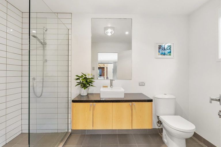 Photo of property in 2 Bridesdale Drive, Lake Hayes, Queenstown, 9304