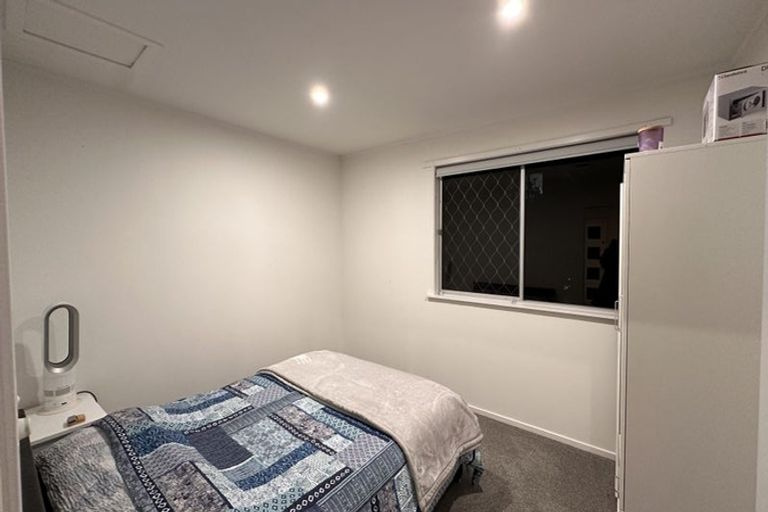 Photo of property in 2/111 Eskdale Road, Birkdale, Auckland, 0626