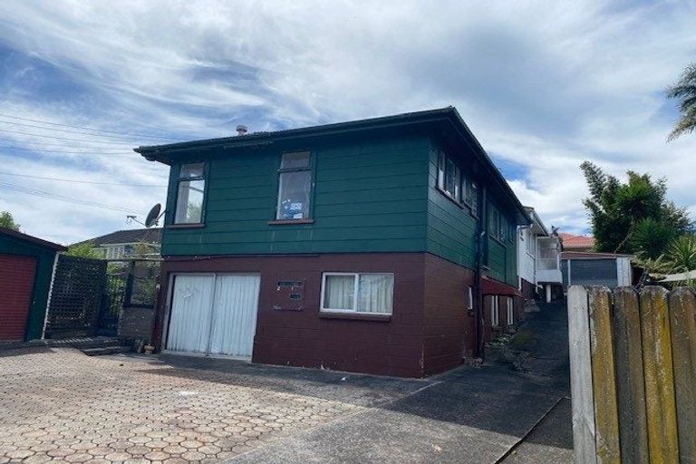 Photo of property in 1/22 Captain Scott Road, Glen Eden, Auckland, 0602