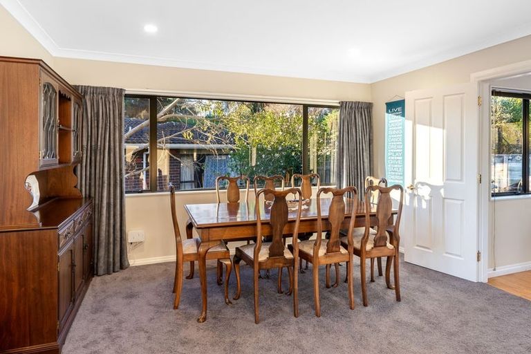 Photo of property in 14 Nugget Grove, Raumati Beach, Paraparaumu, 5032