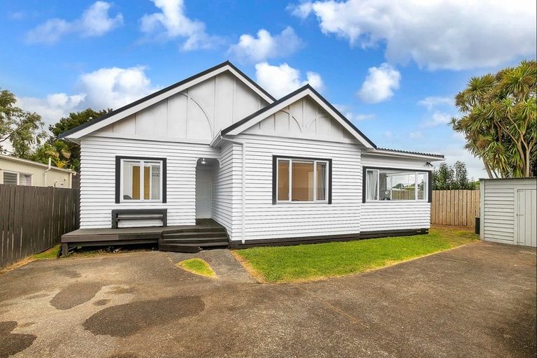 Photo of property in 36a Hereford Street, Te Atatu Peninsula, Auckland, 0610