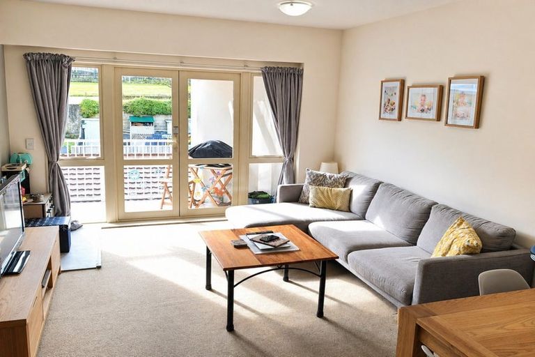 Photo of property in Luxford Villas, 201/72 Herald Street, Berhampore, Wellington, 6023