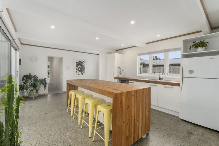 Photo of property in 34 Gray Avenue, Paraparaumu Beach, Paraparaumu, 5032