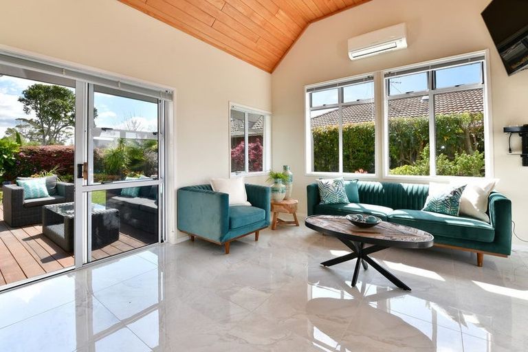 Photo of property in 5 Maygrove Drive, Orewa, 0931