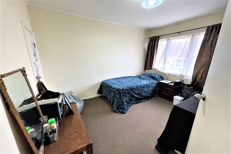 Photo of property in 3 Mackenzie Street, Te Atatu South, Auckland, 0610