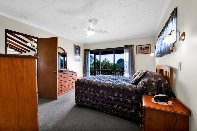 Photo of property in 18 Onaero Beach Road, Onaero, Waitara, 4383