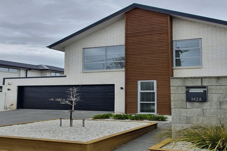 Photo of property in 142a Holly Road, St Albans, Christchurch, 8014