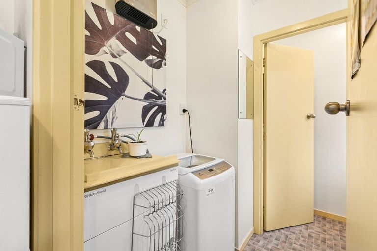 Photo of property in 4/2 Ruataniwha Street, Waipawa, 4210