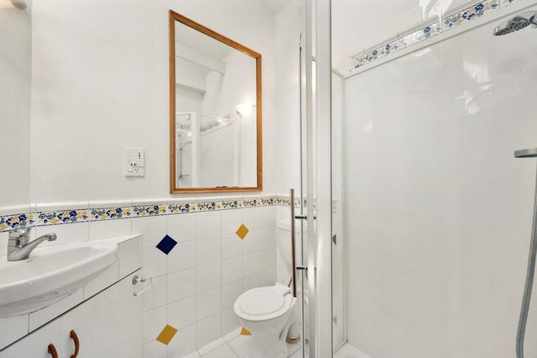 Photo of property in 74 Ellice Street, Mount Victoria, Wellington, 6011