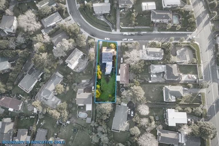 Photo of property in 6 Cyclarama Crescent, Massey, Auckland, 0614