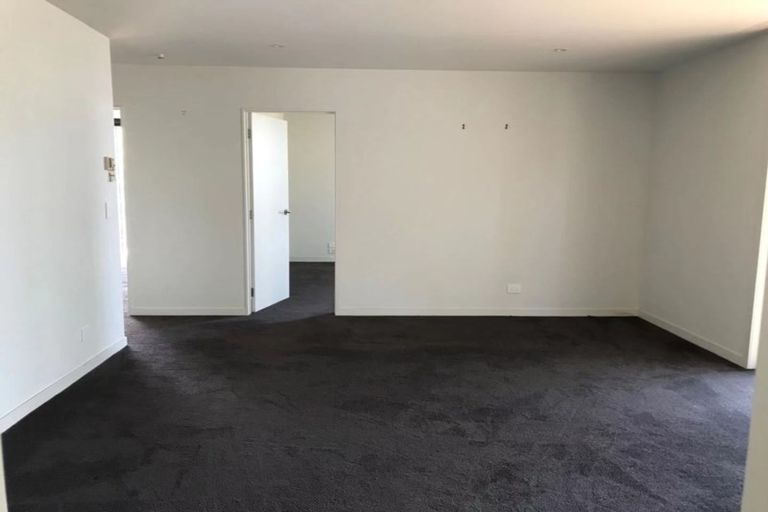 Photo of property in 1/14 Rothesay Bay Road, Rothesay Bay, Auckland, 0630