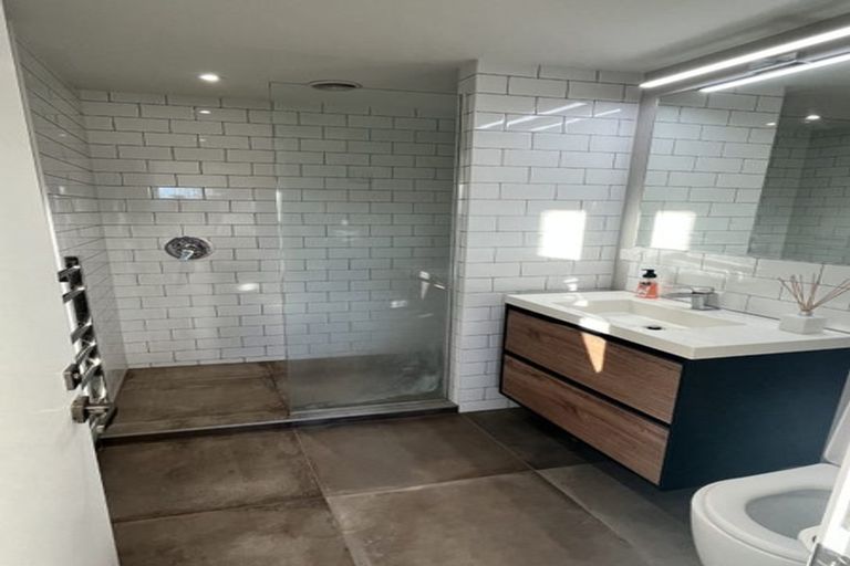 Photo of property in 77 Orangi Kaupapa Road, Northland, Wellington, 6012