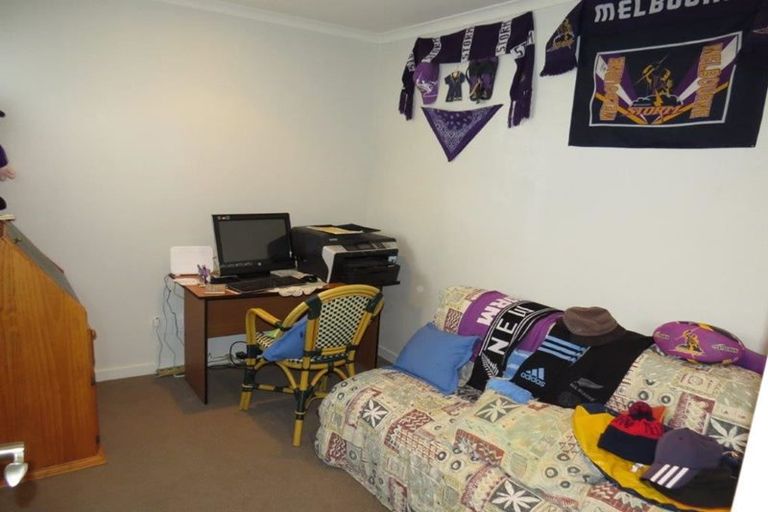Photo of property in 631a Queen Street East, Levin, 5510