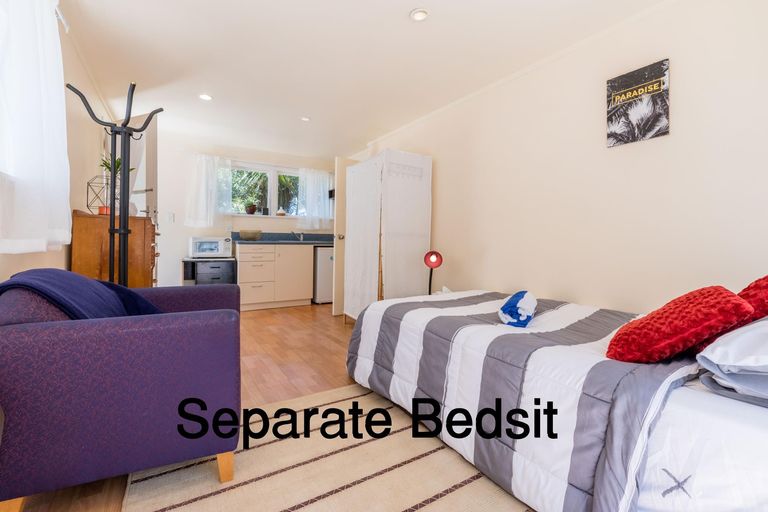 Photo of property in 84 Park Road, Titirangi, Auckland, 0604