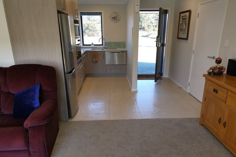 Photo of property in 13 Te Awa Place, Red Beach, 0932