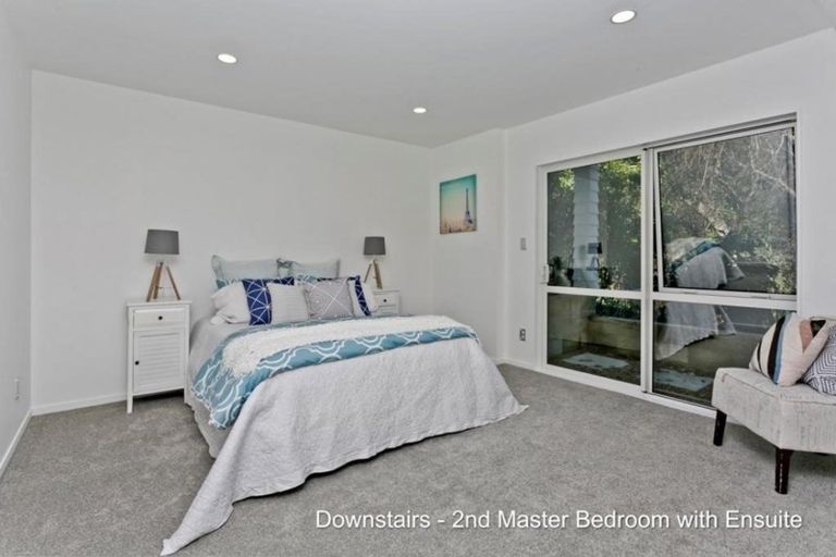 Photo of property in 7a Fuchsia Place, Birkdale, Auckland, 0626