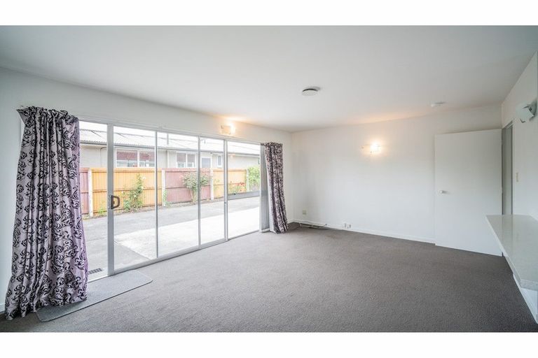 Photo of property in 75 Wingate Street, Redwood, Christchurch, 8051