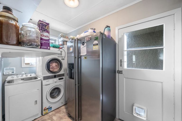 Photo of property in 8 Mackenzie Street, Winton, 9720