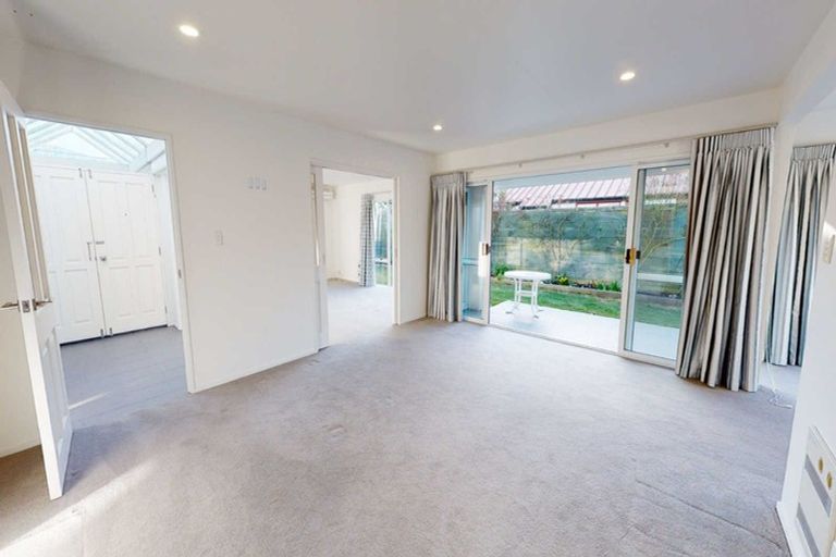 Photo of property in 1/212 Springfield Road, St Albans, Christchurch, 8014