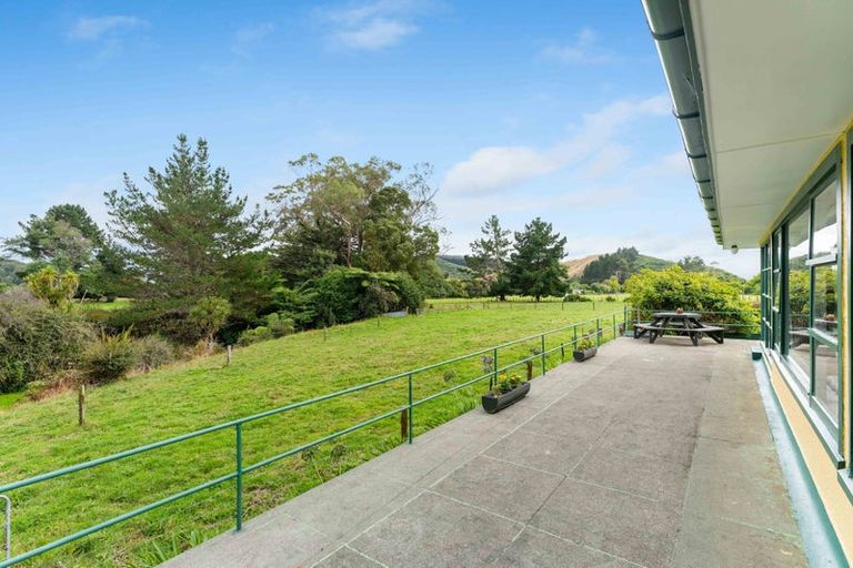Photo of property in 332 Kuku East Road, Kuku, Manakau, 5570