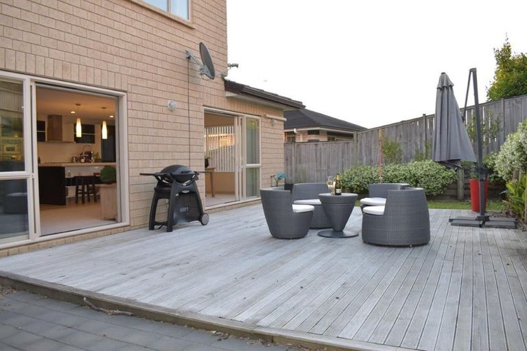 Photo of property in 85 Laurel Oak Drive, Schnapper Rock, Auckland, 0632