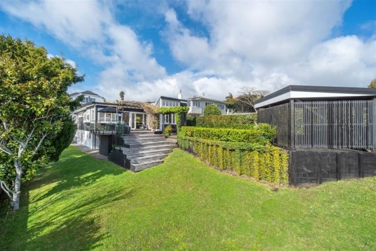 Photo of property in 2/33 Norman Road, Hauraki, Auckland, 0622
