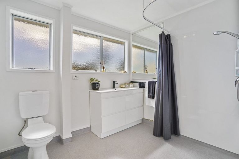 Photo of property in 2 Ngaparaoa Drive, Maketu, 3189