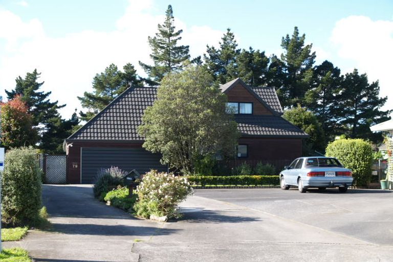 Photo of property in 2/79 Frank Nobilo Drive, Golflands, Auckland, 2013