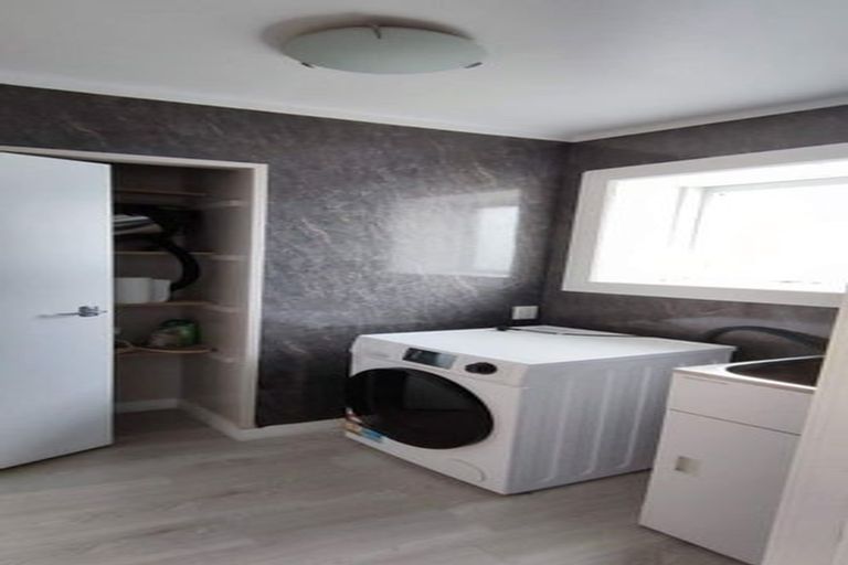 Photo of property in 4 Mills Road, Brooklyn, Wellington, 6021