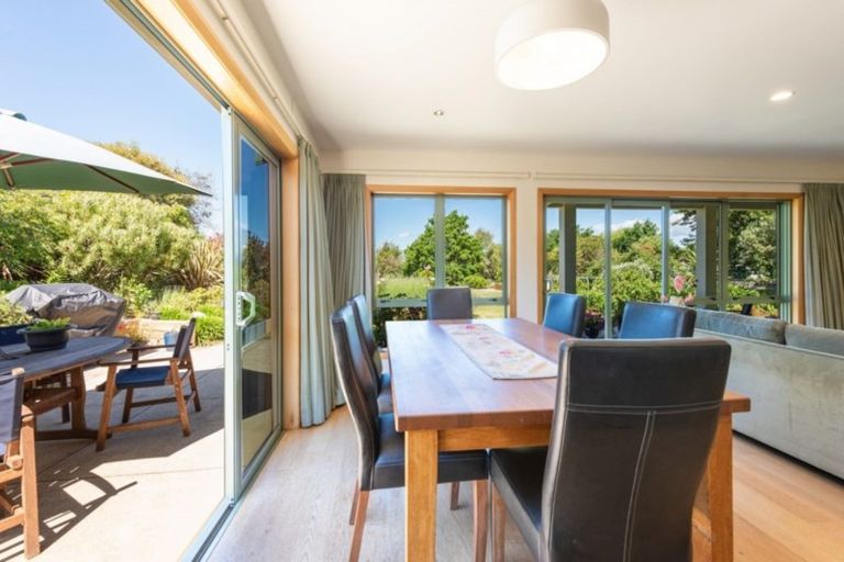Photo of property in 10 Moreland Place, Mapua, 7005