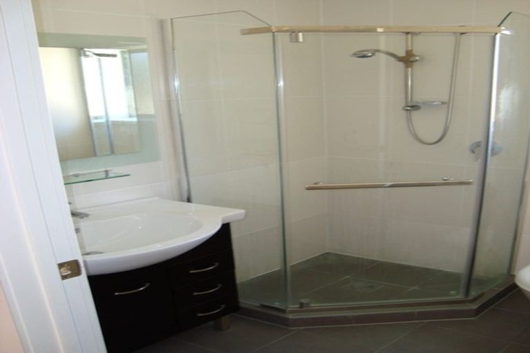 Photo of property in 81 Archers Road, Hillcrest, Auckland, 0629