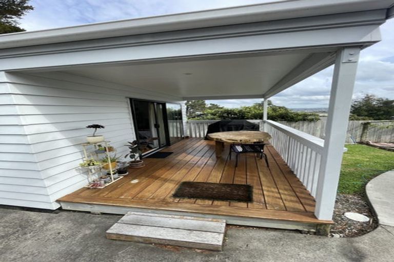 Photo of property in 39 Dakota Avenue, Beach Haven, Auckland, 0626