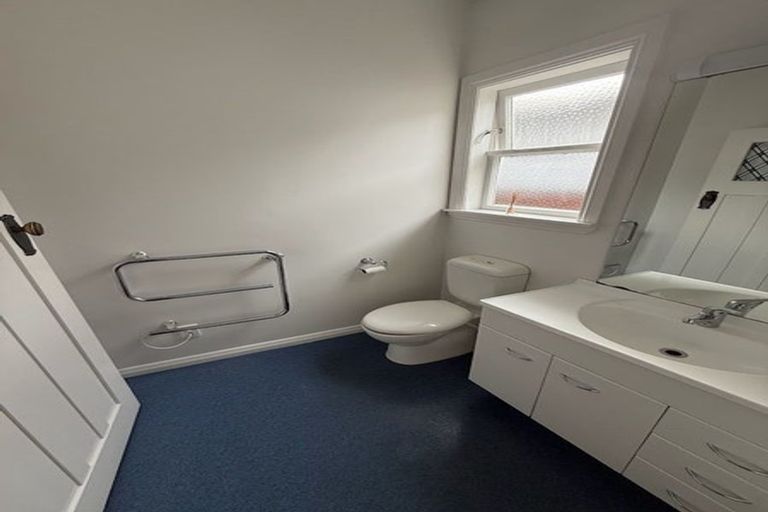 Photo of property in 22 Riddlers Crescent, Petone, Lower Hutt, 5012