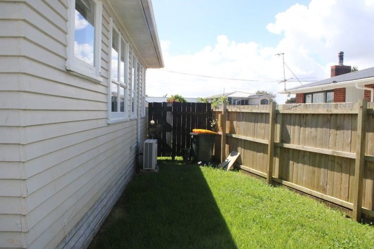 Photo of property in 1 Daniel Avenue, Mangere East, Auckland, 2024