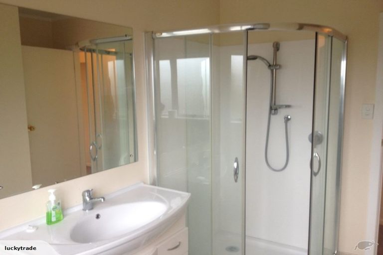 Photo of property in 77a Bassett Road, Johnsonville, Wellington, 6037