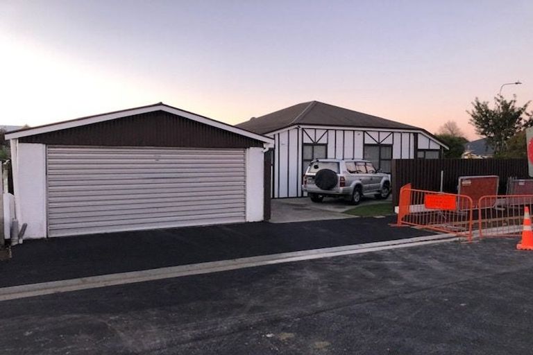 Photo of property in 27 Division Street, Riccarton, Christchurch, 8041