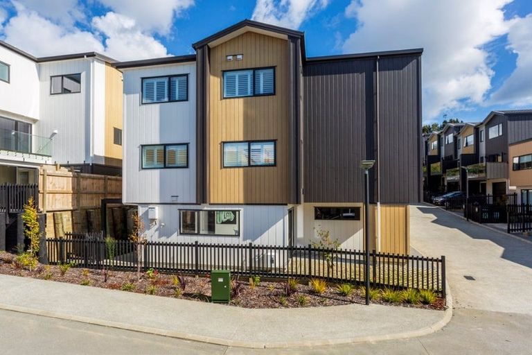 Photo of property in 2 Irwin Lane, Windsor Park, 0632