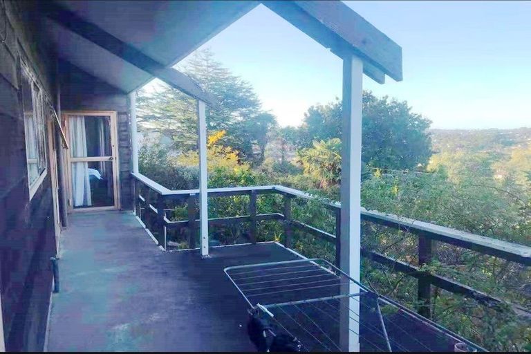 Photo of property in 118 Pupuke Road, Hillcrest, Auckland, 0627