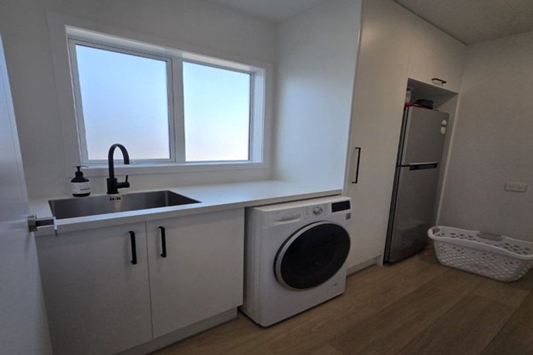 Photo of property in 9 Clyde Street, Ferndale, New Plymouth, 4310
